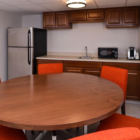 Holiday Inn Express & Suites Springfield By Ihg Exterior foto