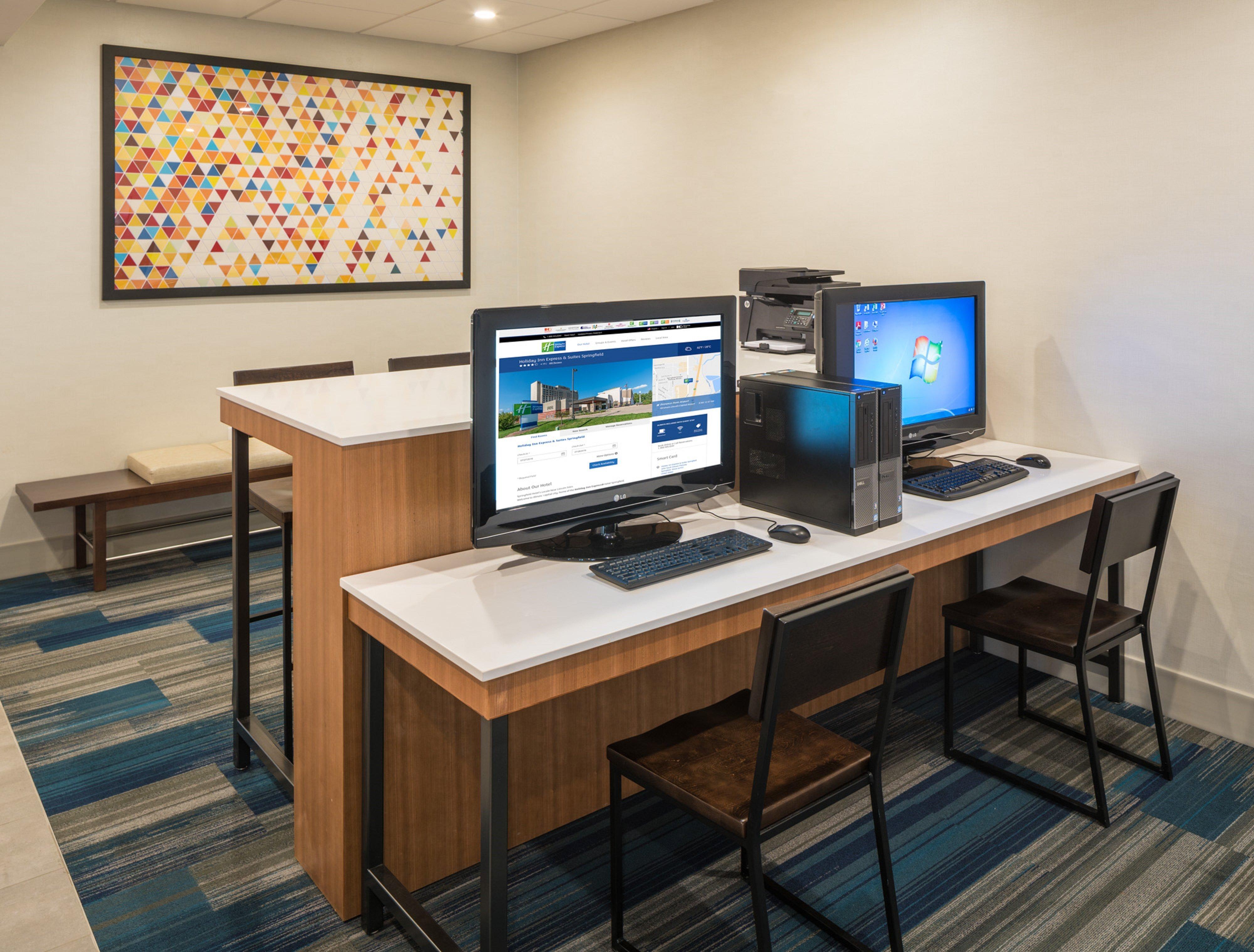 Holiday Inn Express & Suites Springfield By Ihg Exterior foto