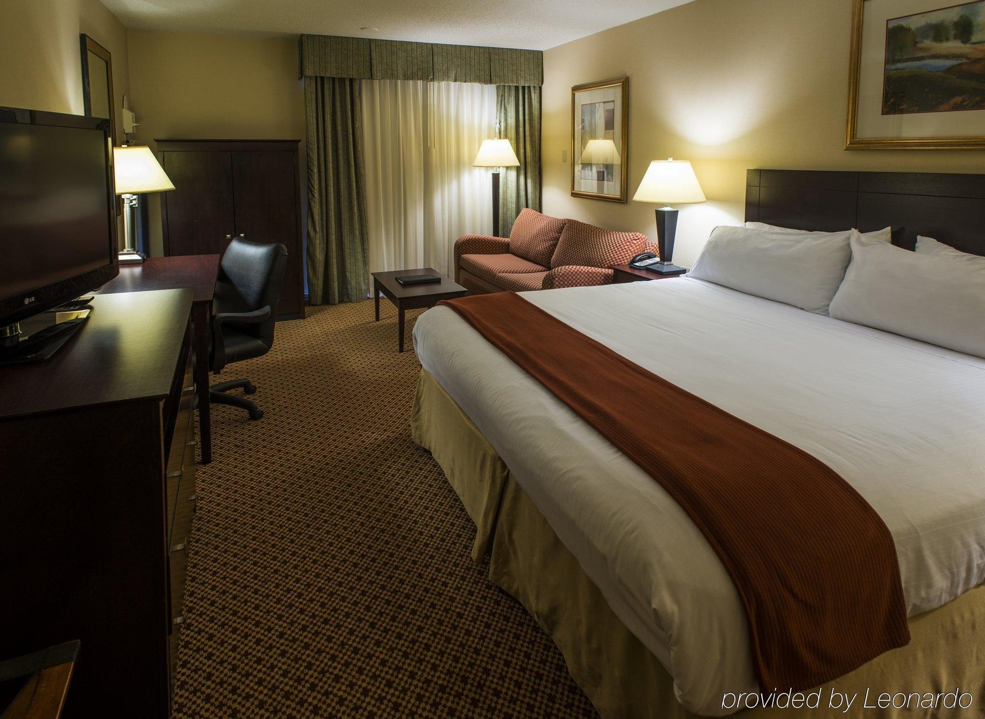 Holiday Inn Express & Suites Springfield By Ihg Exterior foto