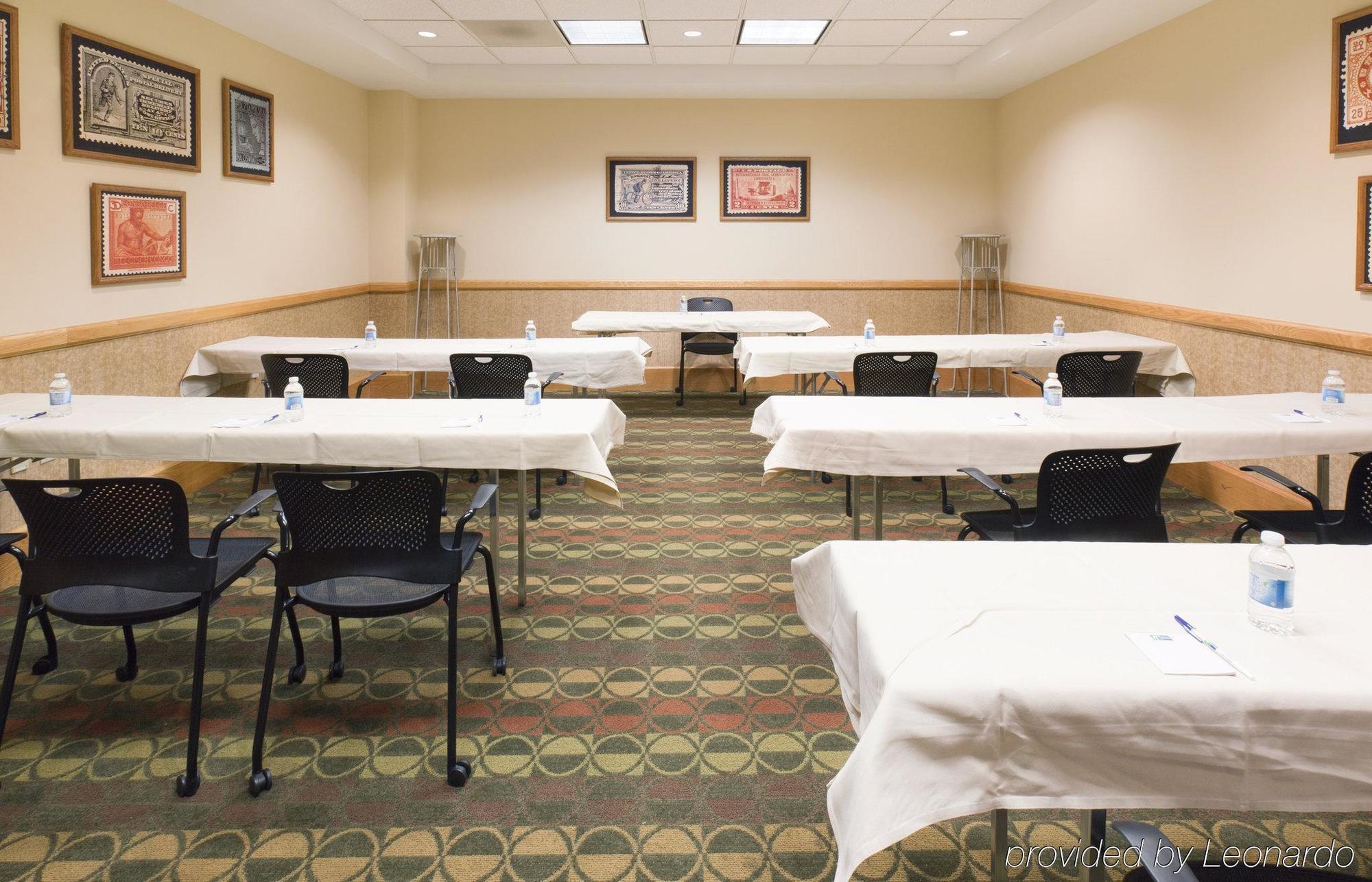 Holiday Inn Express & Suites Springfield By Ihg Facilidades foto